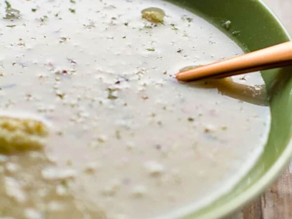 a bowl of low carb cauliflower soup 