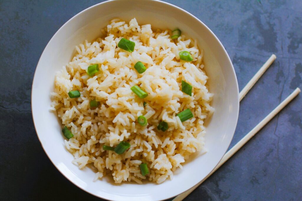 long grain rice in bowl