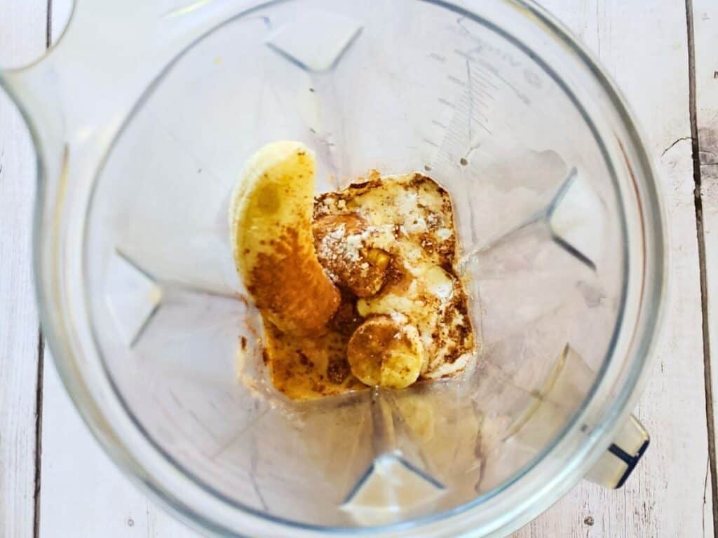 ingredients for slow cooker french toast in a blender