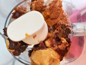 pumpkin fudge ingredients in food processor
