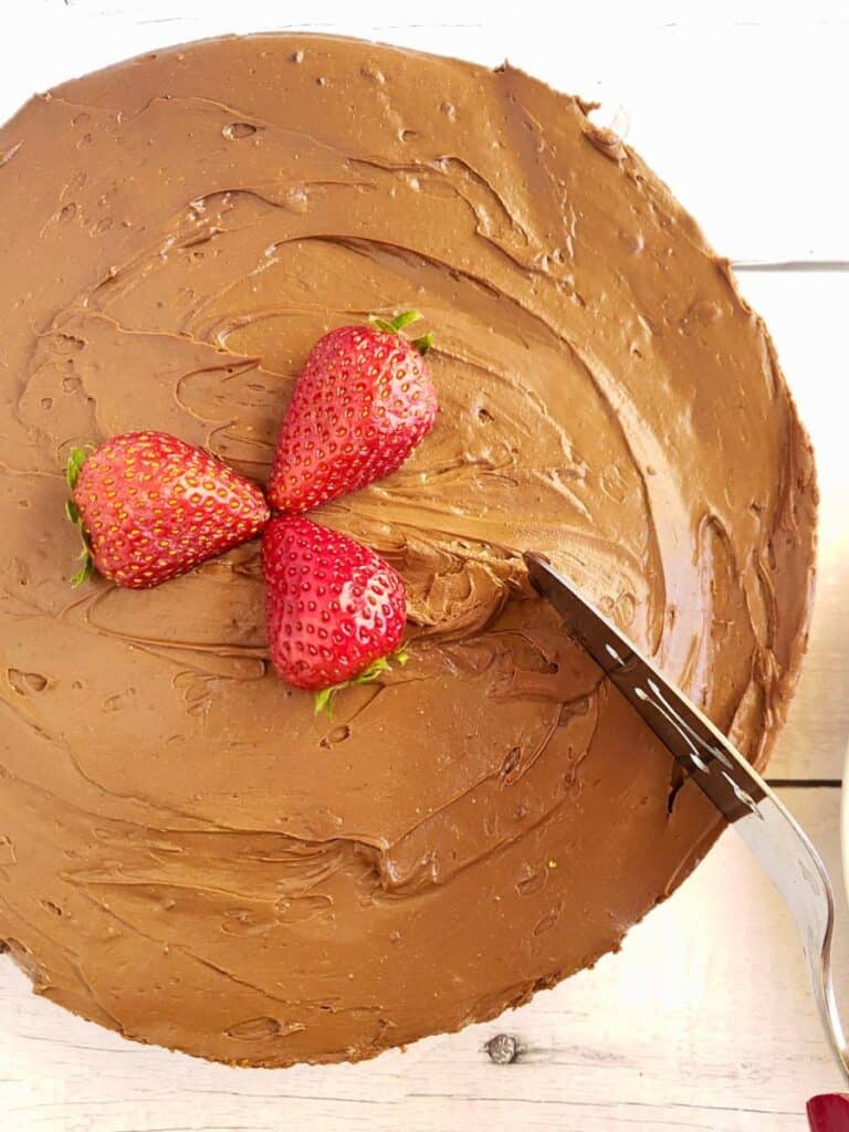 sugar free no bake cheesecake topped with strawberries