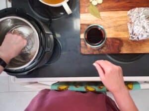 trivet being placed in instant pot