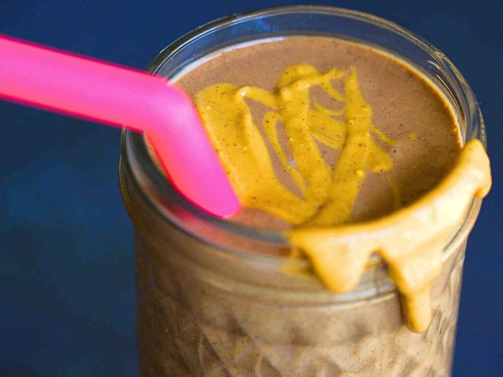 chocolate protein shake with peanut butter 