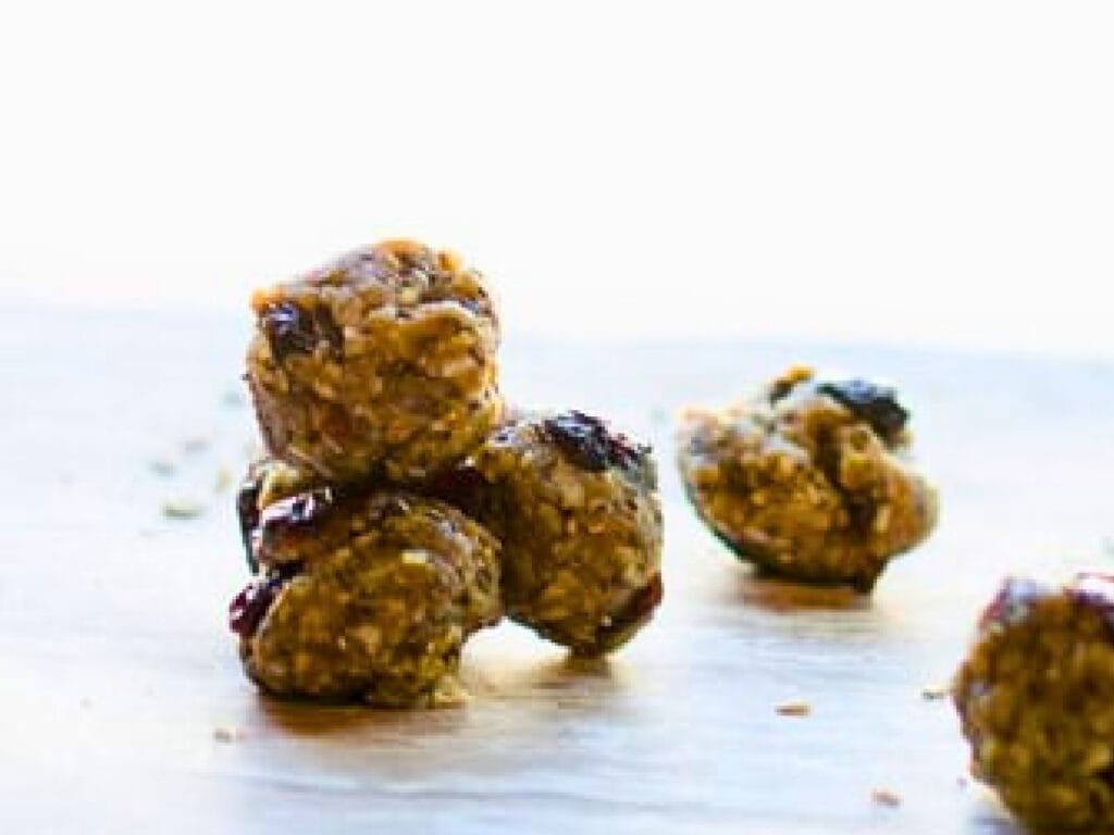 protein balls with dates